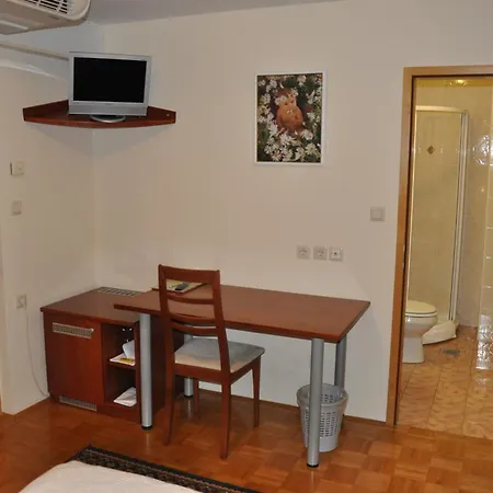 Penzion Kmecki Hram Ljubljana Room photo