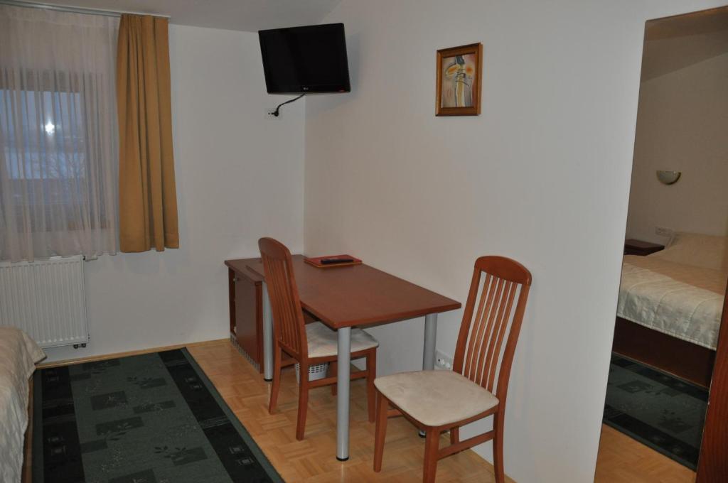 Kmecki Hram Gasthof 3*